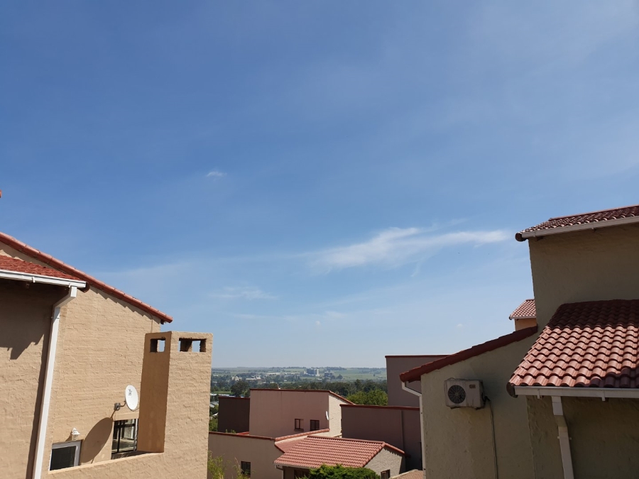 4 Bedroom Property for Sale in Hospitaalheuwel Free State